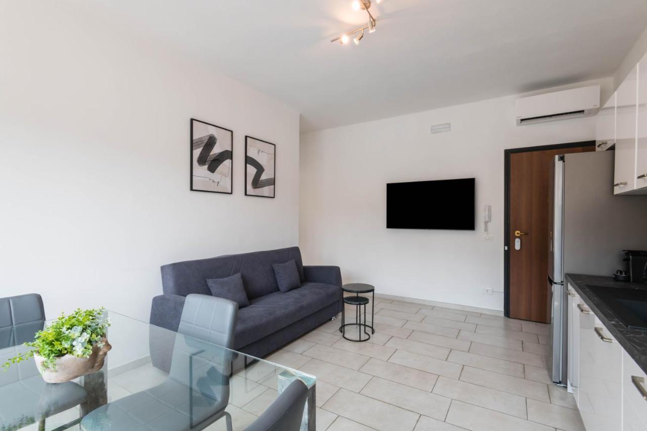Relstay - Gae Aulenti - 1Br Милано Екстериор снимка